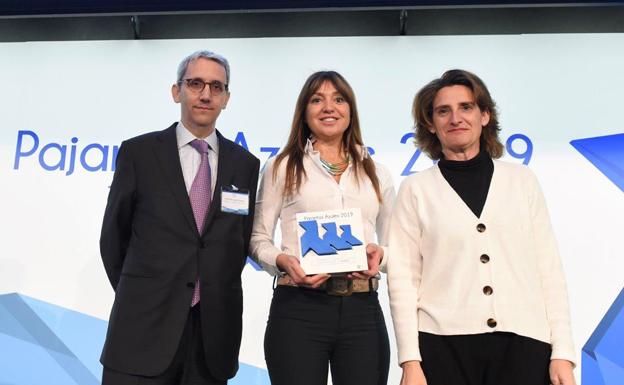 Burgos recibe el premio Tres Pajaritas Azules por la recogida selectiva de papel y cartón