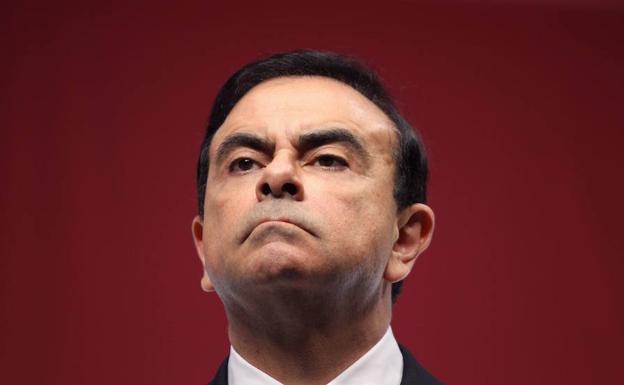 Ghosn se mantiene como consejero en Renault tras su dimisión como presidente y consejero delegado