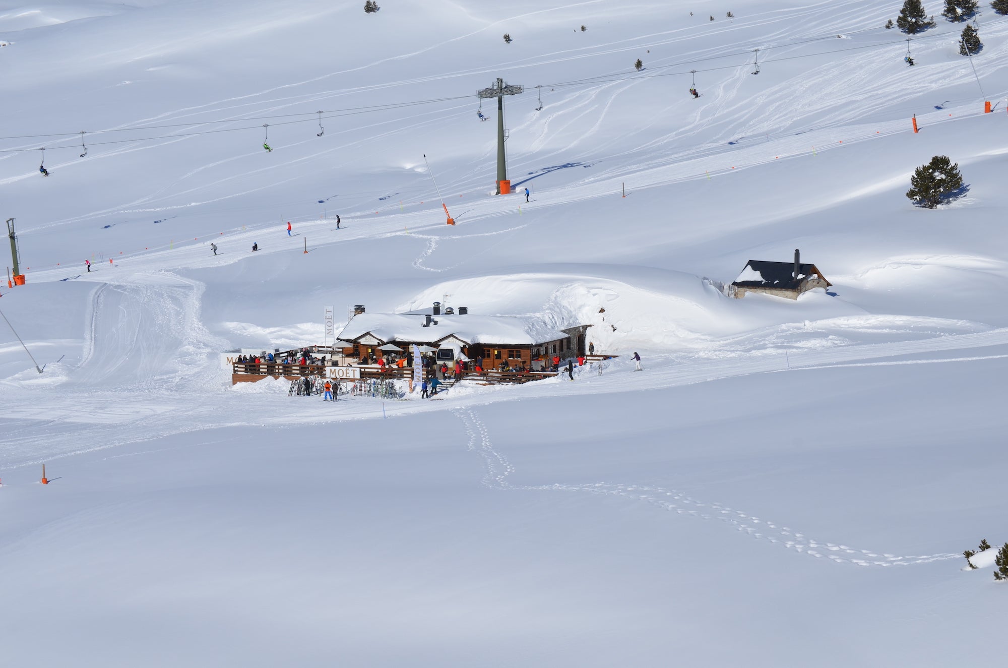 La fiesta San Miguel aterriza en una espectacular Baqueira