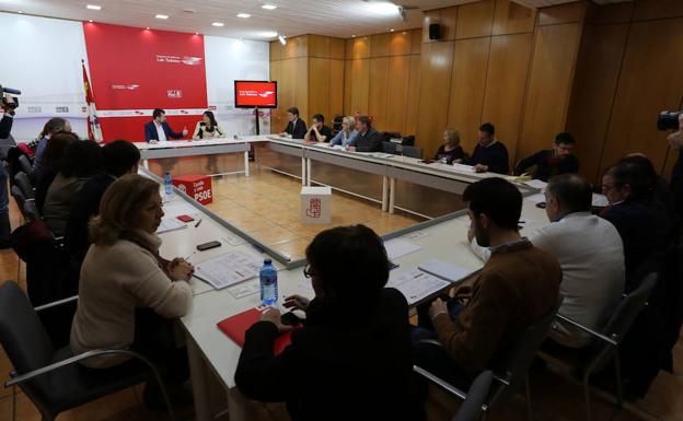 El PSOE regional ya trabaja sobre la fecha del 28 de abril para las generales