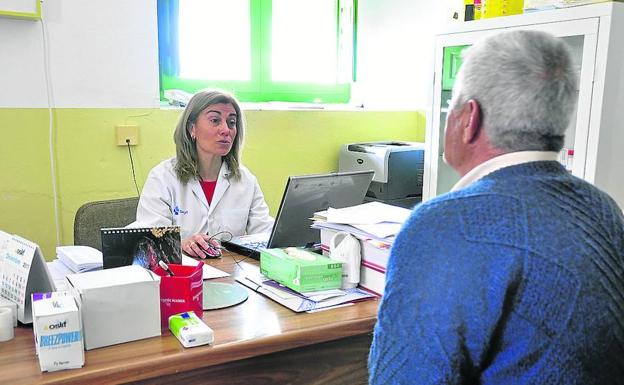 Los médicos piden potenciar los centros de salud rurales frente a los consultorios