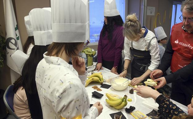 Entre fogones y cuentos para 'escapar' del cáncer infantil