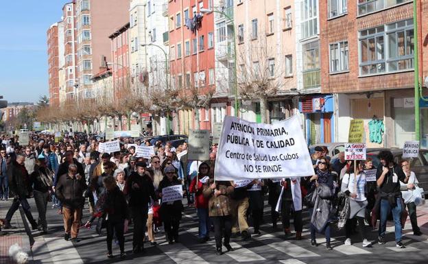 Un millar de burgaleses se suman a la lucha de Los Cubos y exigen una Atención Primaria digna