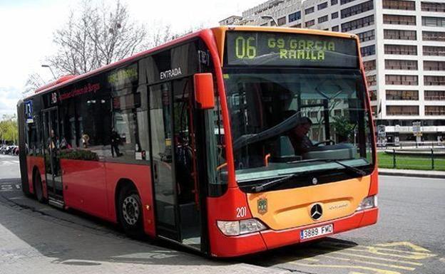 Podemos denuncia que el pliego para la publicidad en autobuses permite anuncios de casas de apuestas