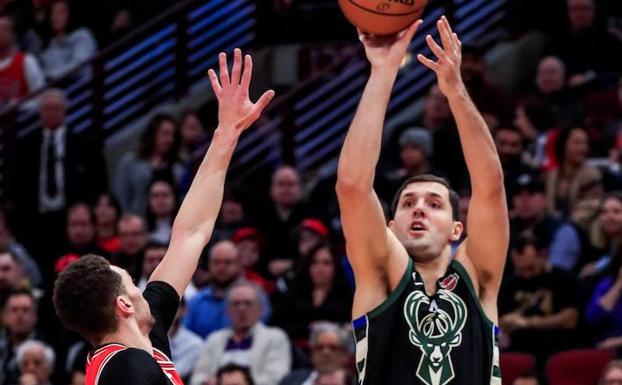 Mirotic ayuda a racha ganadora de Bucks; Pau y Willy no tienen minutos