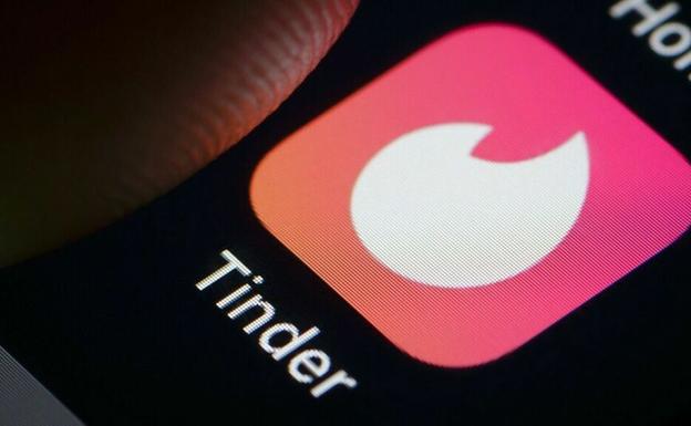 Tinder prueba el modo vacaciones para ligar con tiempo