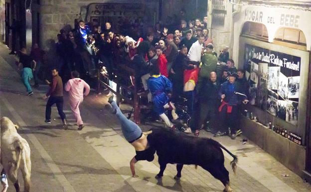 Grave un francés de 58 años tras recibir una cornada en el bajo vientre en el desencierro de Ciudad Rodrigo