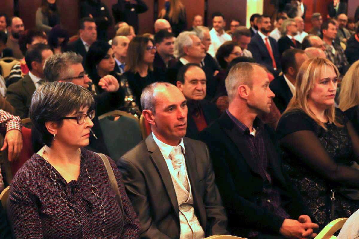 Premios FAE y Cajaviva Pymes y Autónomos 2019