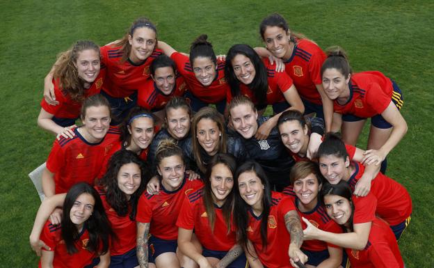 La selección femenina estrena equipación para el Mundial