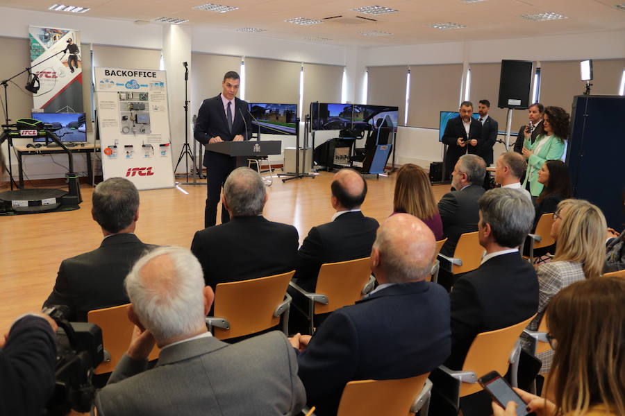 La visita de Pedro Sánchez al Instituto Tecnológico de Castilla y León en Burgos, en imágenes