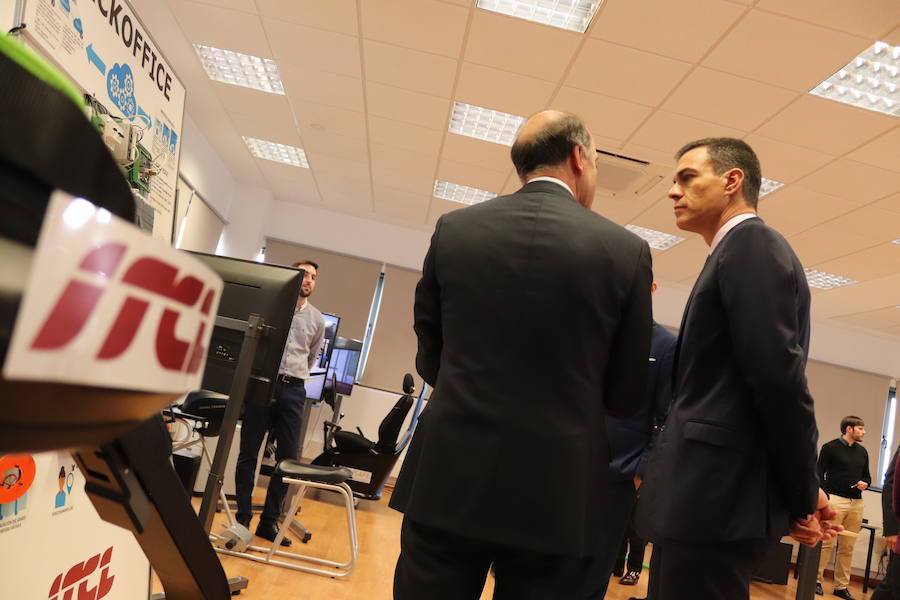 Pedro Sánchez visita el Instituto Tecnológico de Castilla y León en Burgos en su 30 aniversario