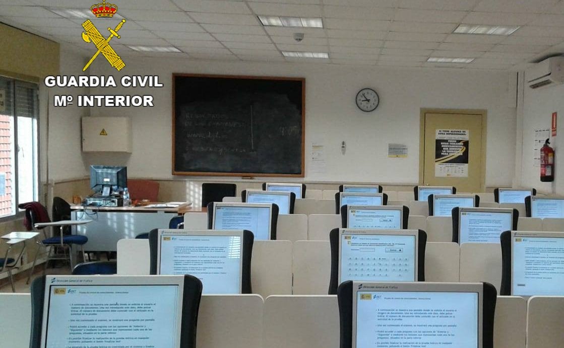 Siete detenidos en Guadalajara por hacerse pasar por otros en el examen del carnet de conducir