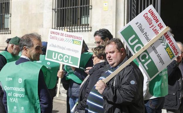 UCCL de Castilla y León se moviliza para que la agricultura entre en el debate político