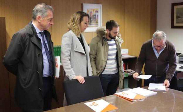 Nacarino-Brabo asegura que el 28-A es una «oportunidad histórica» para poner a Burgos «en el centro»