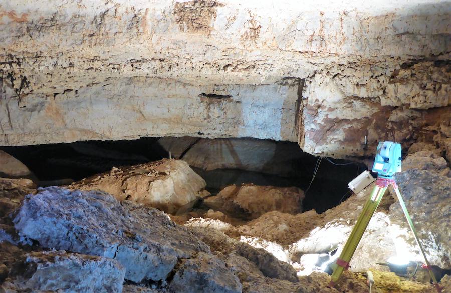 La digitalización del santuario y la exploración subacuática centran los trabajos en la Cueva Román de Clunia