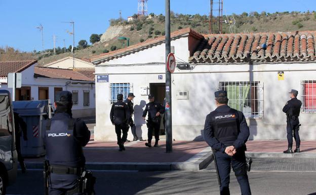 Cuatro detenidos por la plantación de marihuana en el barrio Girón de Valladolid