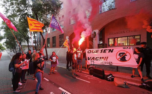 Los guardias civiles relatan escraches sin asaltos a sus alojamientos en el 'procés'