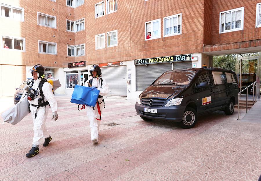 Un hombre fallece rodeado de basura en su piso de Palencia