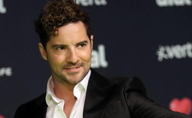 Bisbal asistirá al parto de su hijo