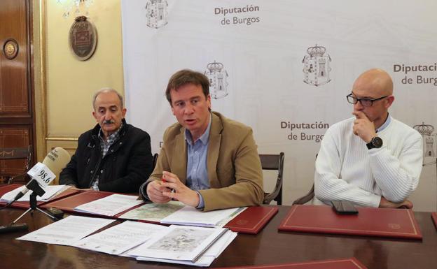 La Diputación anuncia obras en la colegiata de Valpuesta y la reforma de la carretera del pueblo