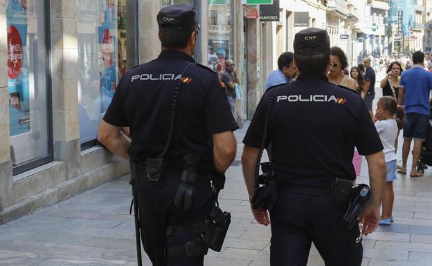 Detienen a un hombre tras sustraer un móvil y otro terminal robado días antes en comercios de Burgos