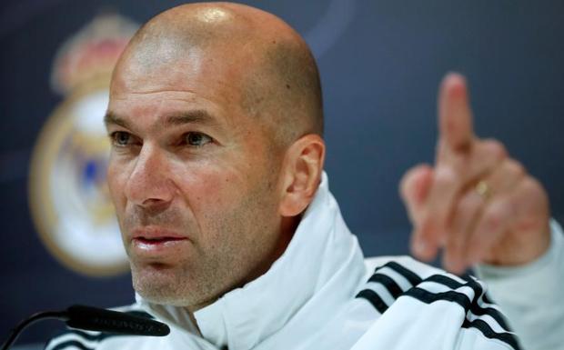 Zidane asegura que no ha decidido quiénes le sobran