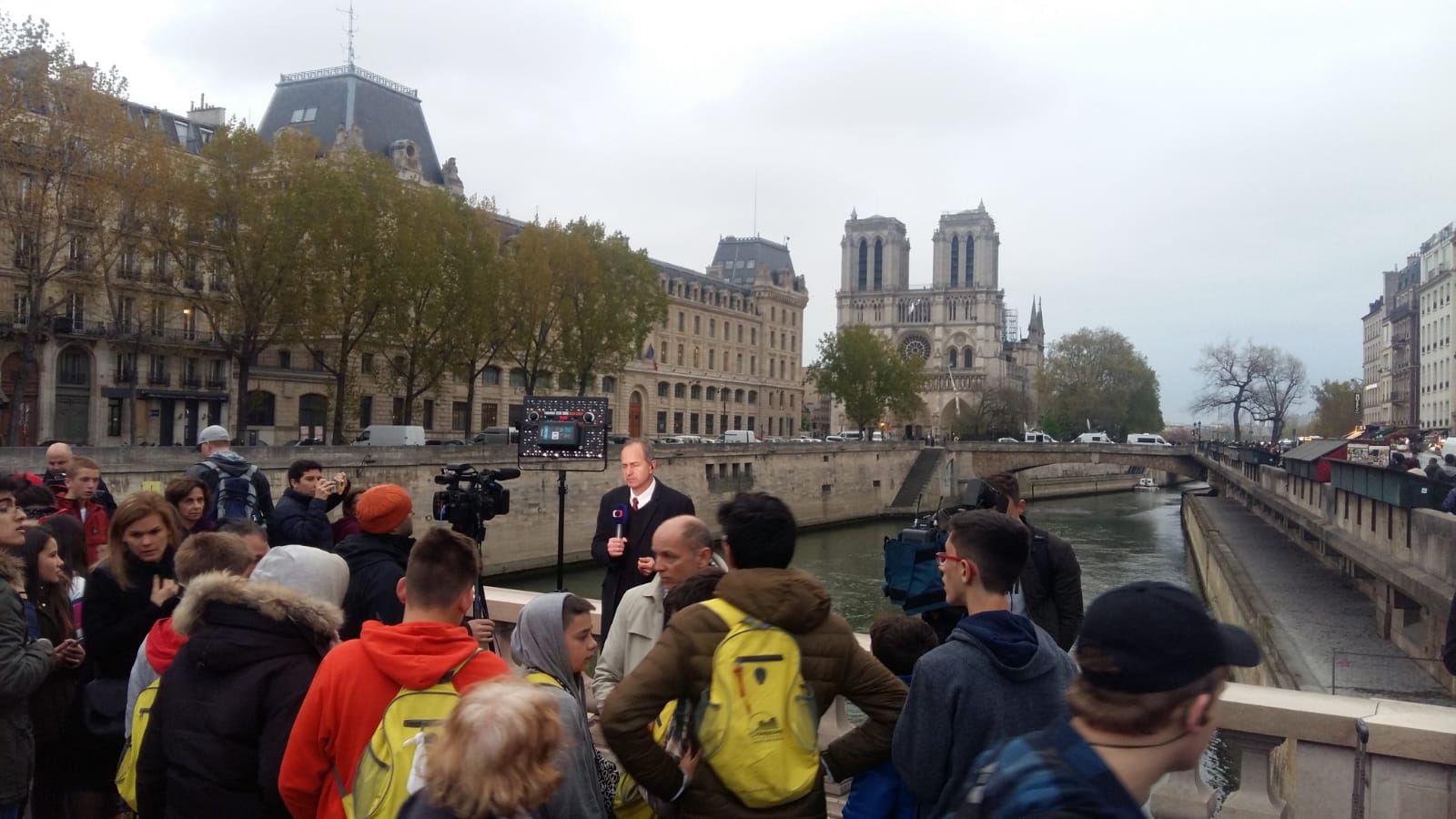 Más de un centenar de medineses se quedan sin ver Notre Dame