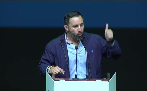 Abascal apuesta por aplicar la condena perpetua a «los que cometen crímenes contra las mujeres»