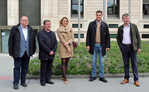 Ibáñez encabeza una candidatura «ganadora» para un proyecto de «consenso y diálogo» en las Cortes