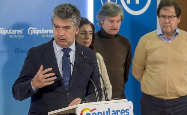 Cosidó pide una «mayoría constitucional» en el Senado para evitar la fragmentación de España