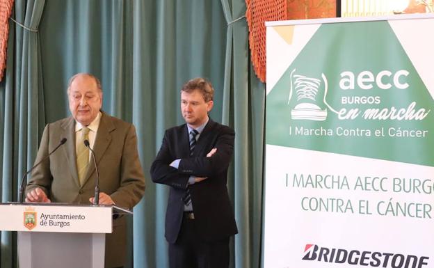 La AECC de Burgos entrega 137.500 euros para la investigación del cáncer