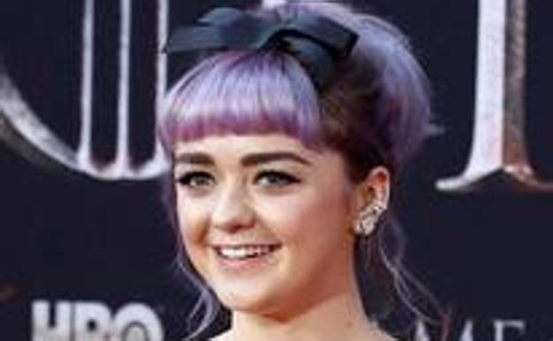 Maisie Williams bromea sobre su escena de sexo en 'Juego de Tronos'