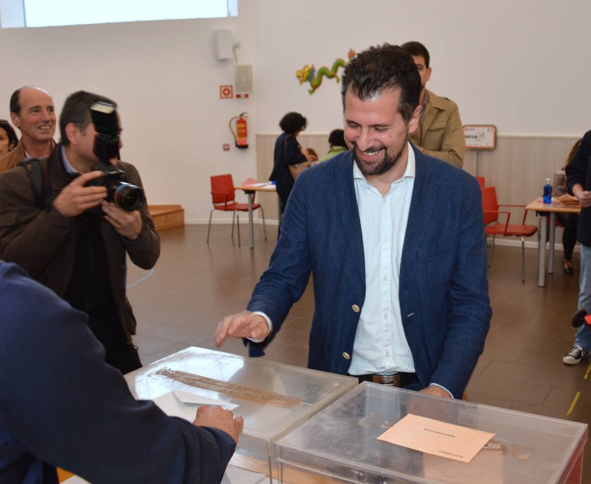 Tudanca: «Es un día para abrir las puertas a la esperanza y la ilusión»