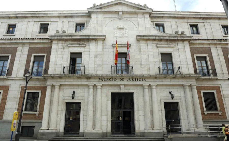 La Audiencia de Valladolid revoca una condena de malos tratos por denunciar después de un año