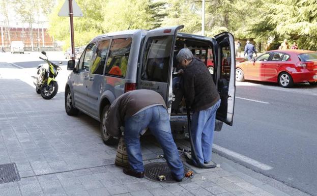 Desahucian en Palencia a un matrimonio de pensionistas y a sus dos hijos con minusvalías