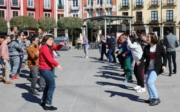 Folclore tradicional a favor de la Asociación Síndrome de Down Burgos