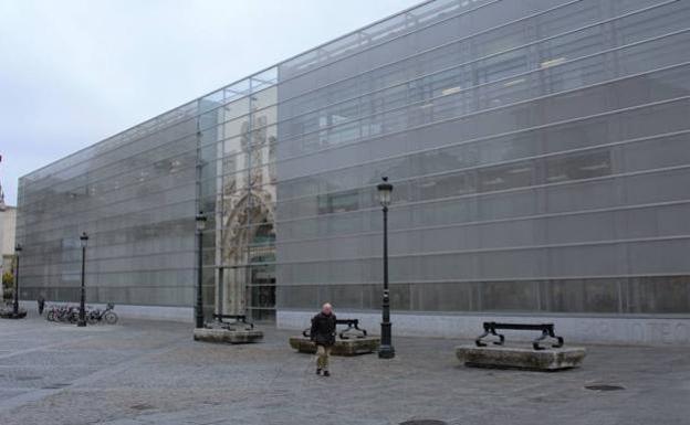 Feria del Libro, lecturas teatralizadas y 'Mujeres en conflicto', novedades de la Biblioteca Pública