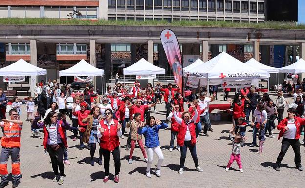 Cruz Roja baila al ritmo de Happy