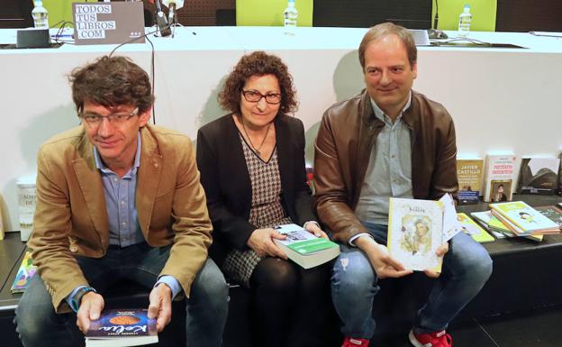 La Feria del Libro de Burgos se estrena con la presentación de un libro inédito de Tino Barriuso