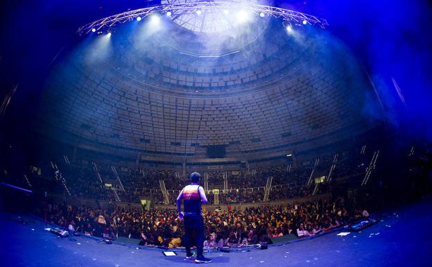 El San Pablo Burgos vuelve a pintar de azul el Coliseum