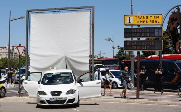 Heridas tres jóvenes al ser atropelladas en Valencia por un taxista que circulaba bajo el efecto de las drogas