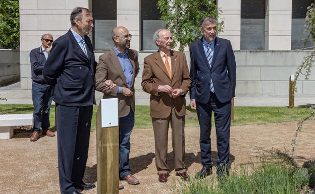 El rector de la UBU inaugura el Jardín de la Sabiduría en honor a los 19 doctores honoris causa de la universidad burgalesa