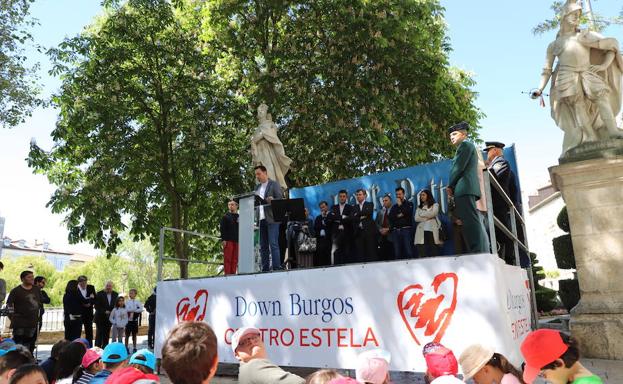 Down Burgos llena de magia el paseo Marceliano Santamaría con la lectura de Harry Potter