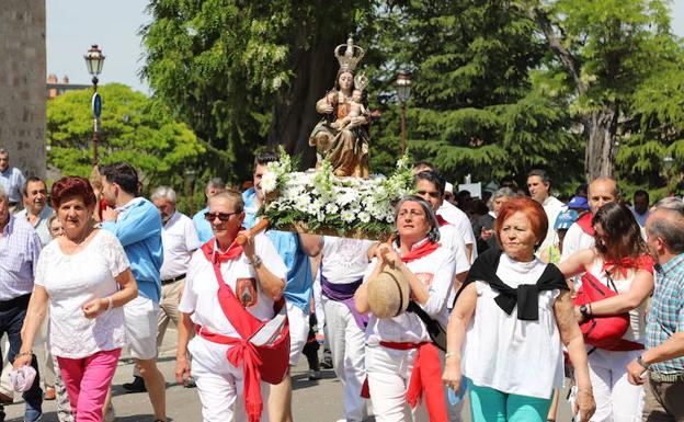 Fe y buenos alimentos para honrar a la Virgen Blanca