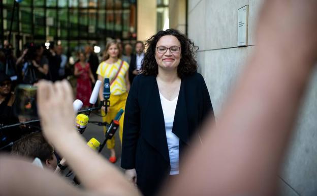 La renuncia de Nahles obliga a un liderazgo tripartito en el SPD alemán