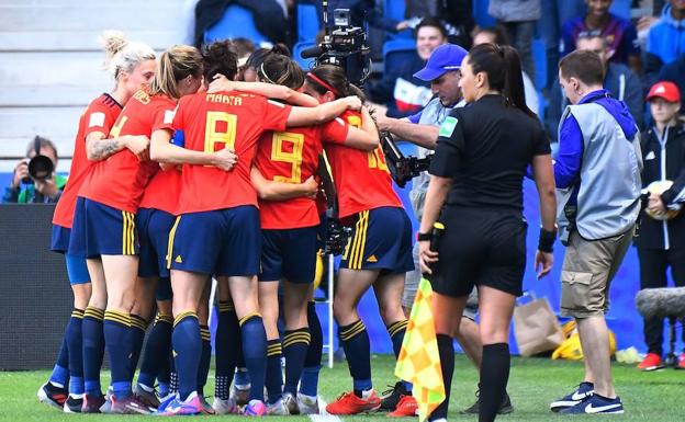 España, soñadoras del partido a partido