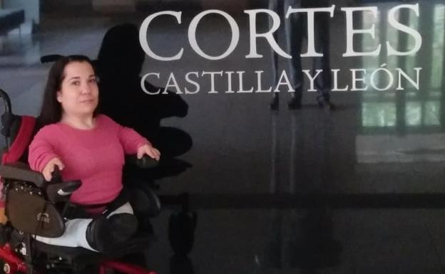 Adaptan las Cortes de Castilla y León para que la burgalesa Noelia Frutos acceda a su escaño