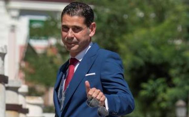 Fernando Hierro se separa de su mujer tras casi 30 años de matrimonio