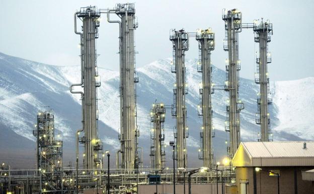 Irán anuncia que en diez días superará el límite pactado de uranio enriquecido