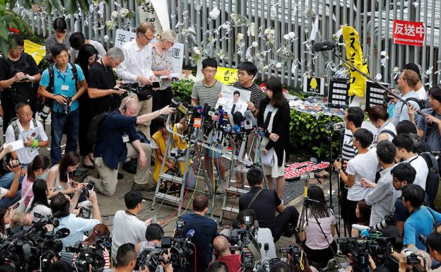 La jefa del Gobierno de Hong Kong se niega a dimitir y la oposición planea más protestas